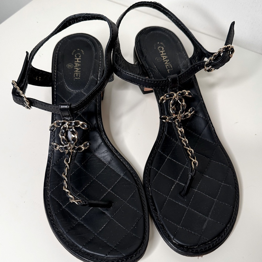 100% authentic Chanel Lambskin CC chain Sandals